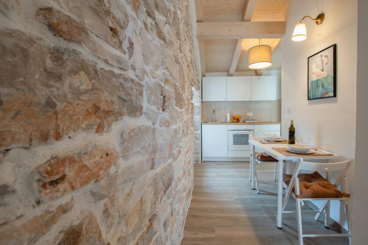 Apartments Nesatcium بولا المظهر الخارجي الصورة