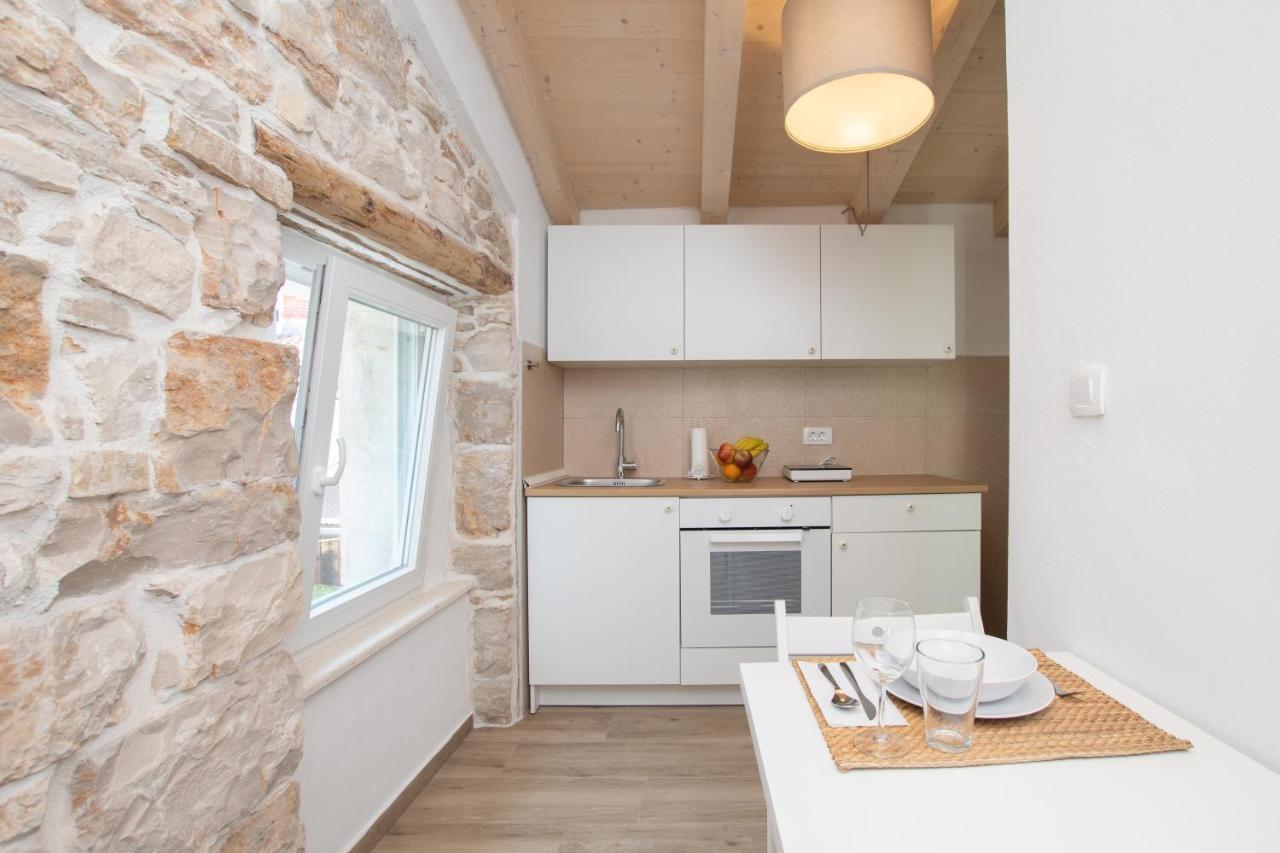 Apartments Nesatcium بولا المظهر الخارجي الصورة