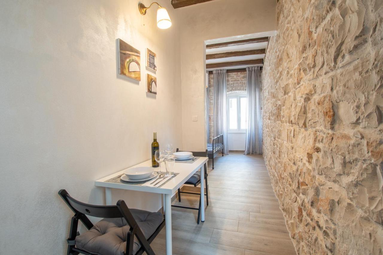 Apartments Nesatcium بولا المظهر الخارجي الصورة