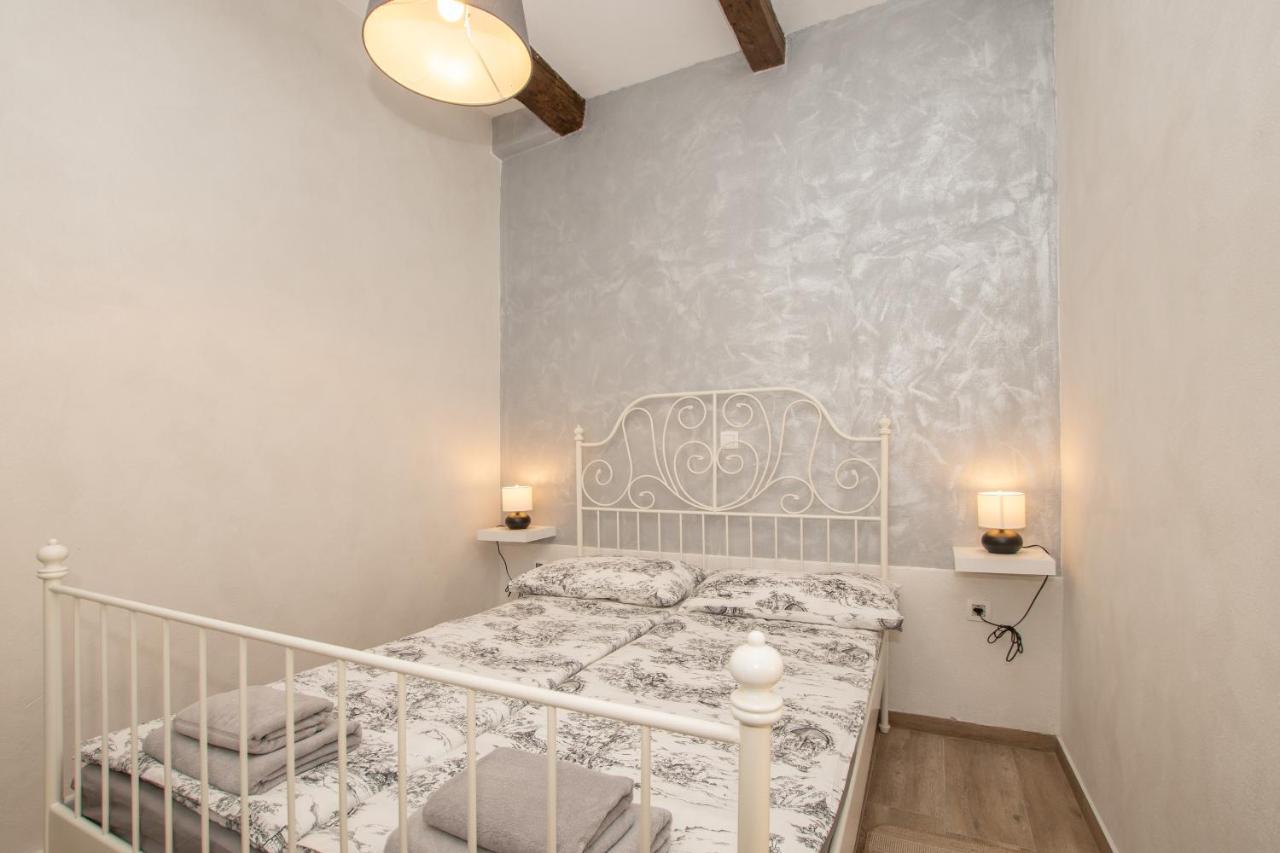 Apartments Nesatcium بولا المظهر الخارجي الصورة